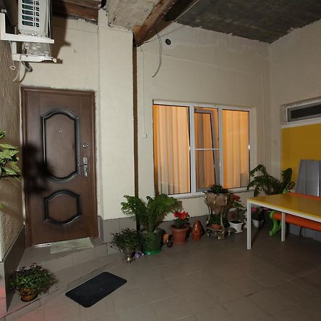Guest House Esma Сухуми Екстериор снимка