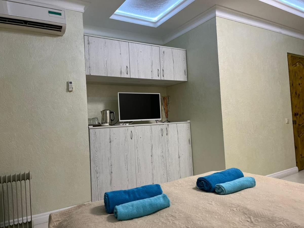 Guest House Esma Сухуми Екстериор снимка