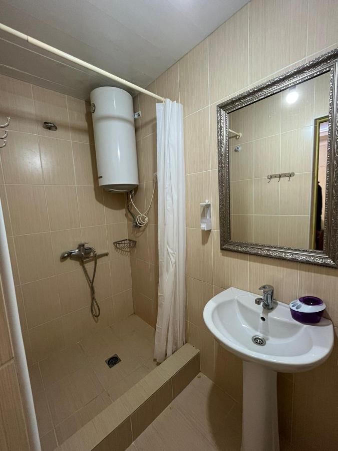 Guest House Esma Сухуми Екстериор снимка