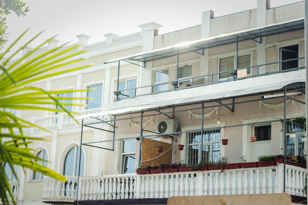 Guest House Esma Сухуми Екстериор снимка