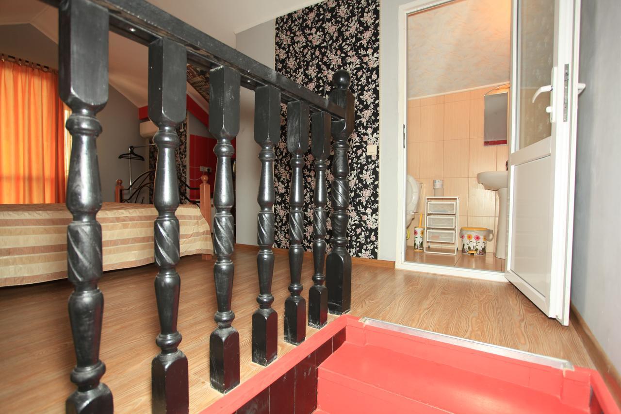 Guest House Esma Сухуми Екстериор снимка