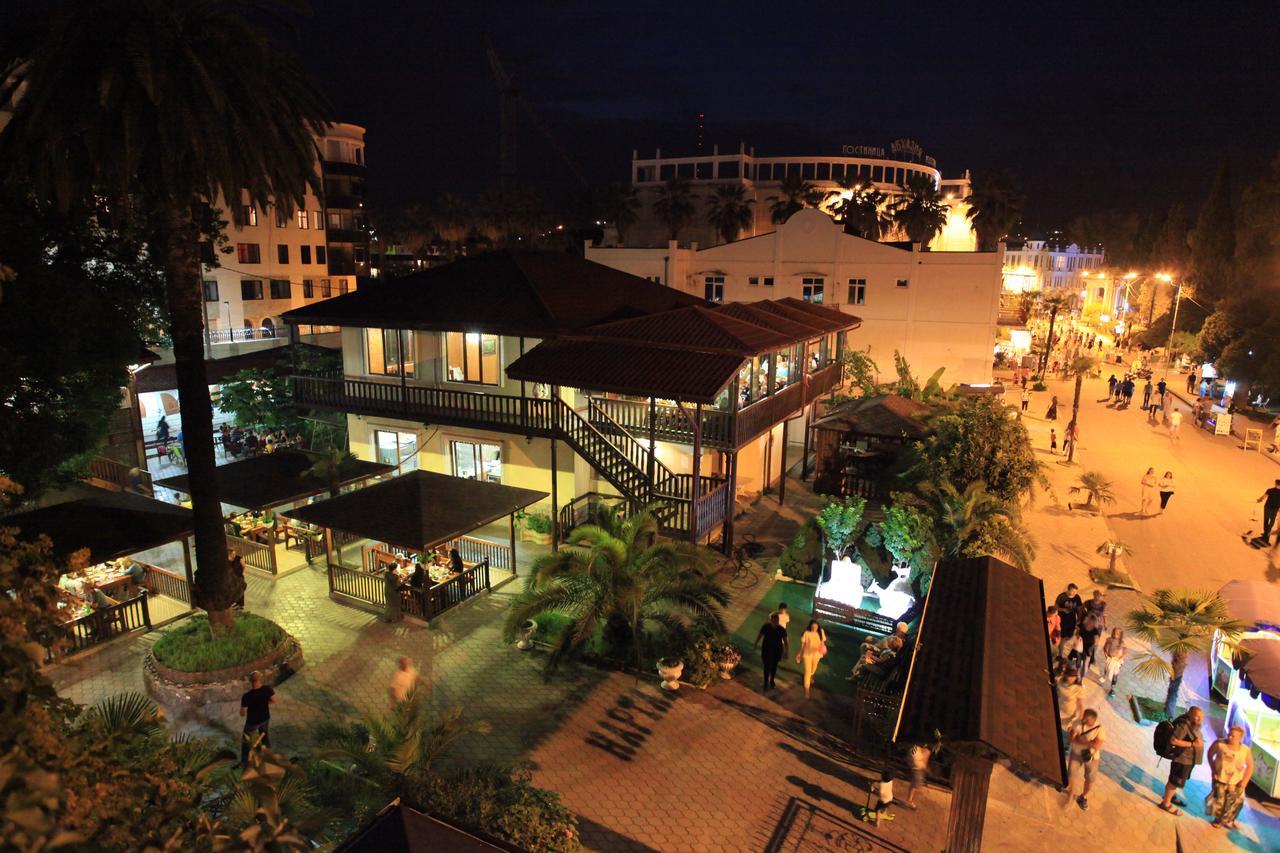Guest House Esma Сухуми Екстериор снимка