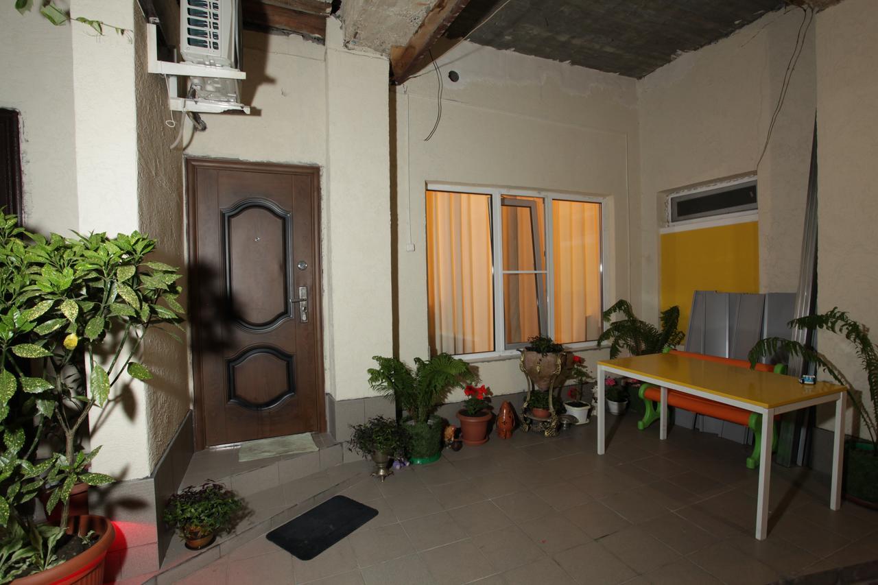 Guest House Esma Сухуми Екстериор снимка