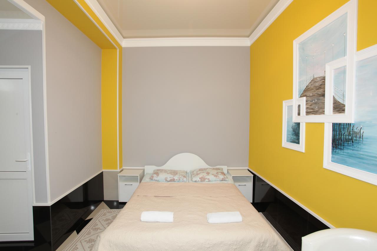 Guest House Esma Сухуми Екстериор снимка
