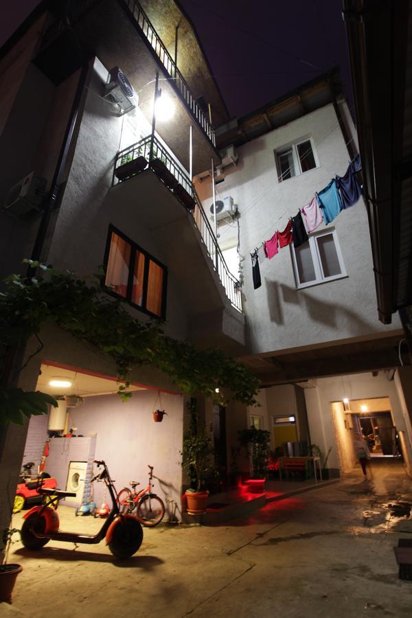 Guest House Esma Сухуми Екстериор снимка